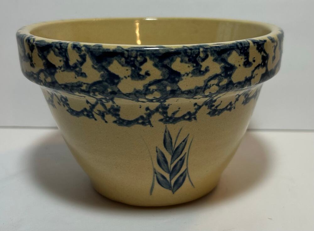 Roseville OH USA Robinson Ramsbottom Blue Wheat Sponge Wear Pottery 6” Bowl